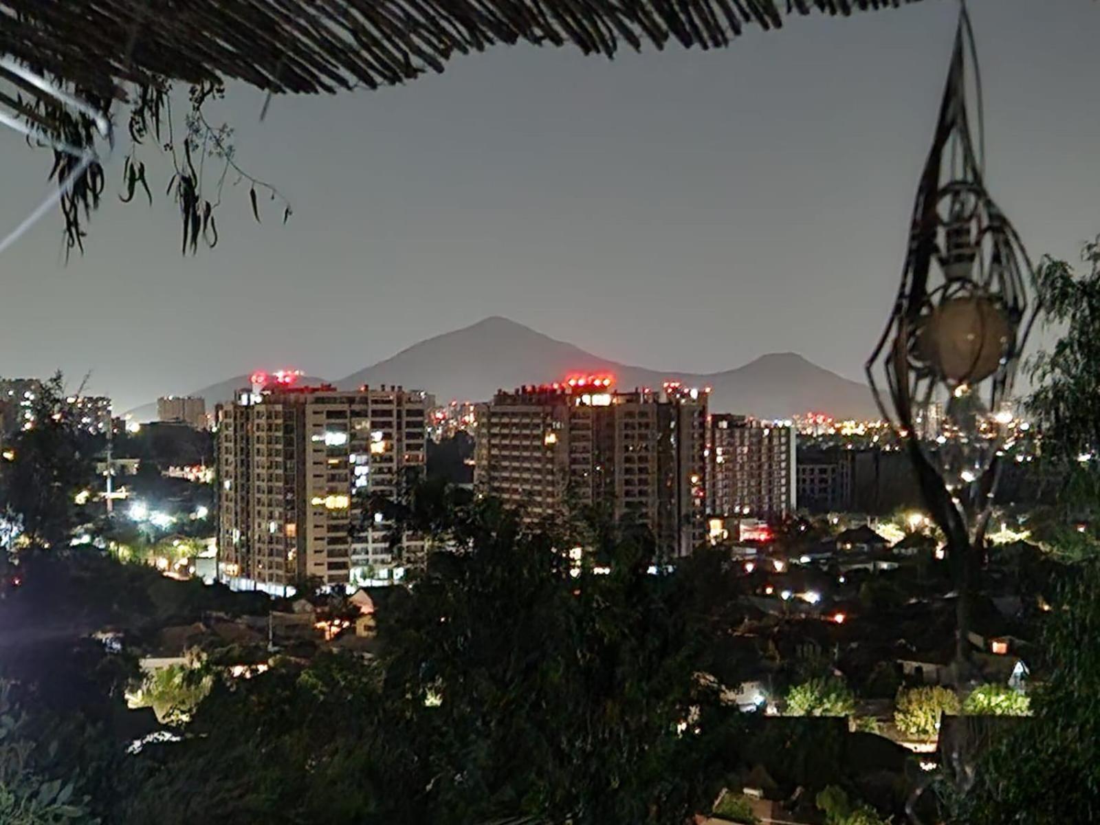 Nuevovalpo Hillside Homestay サンティアゴ エクステリア 写真